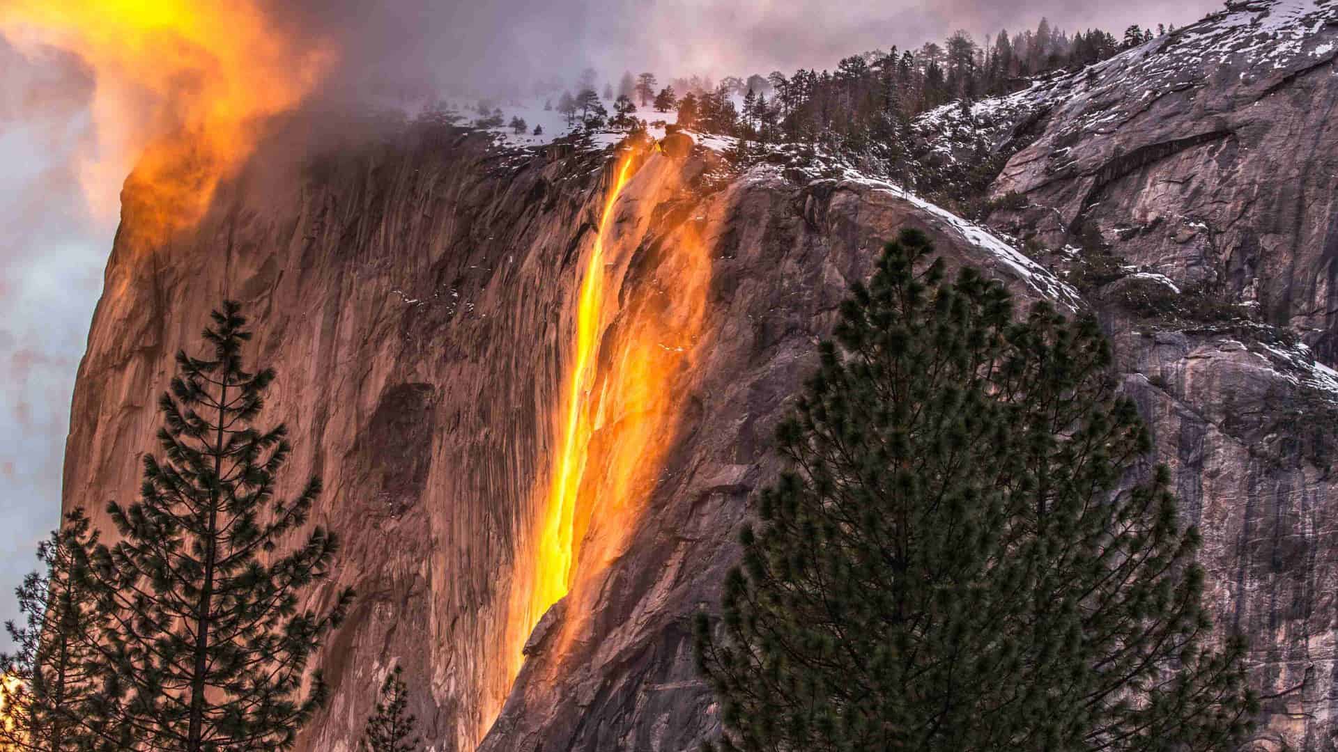Cachoeira de fogo de Yosemite: o que é e como acontece o fenômeno natural que parece lava