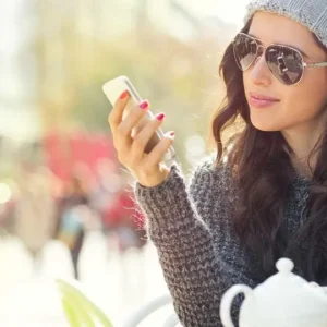 Costuma conversar com IA? Pode começar a ver anúncios em breve