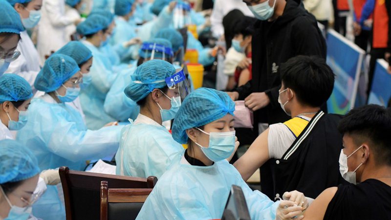 China supera a marca de 80% da população vacinada contra a Covid