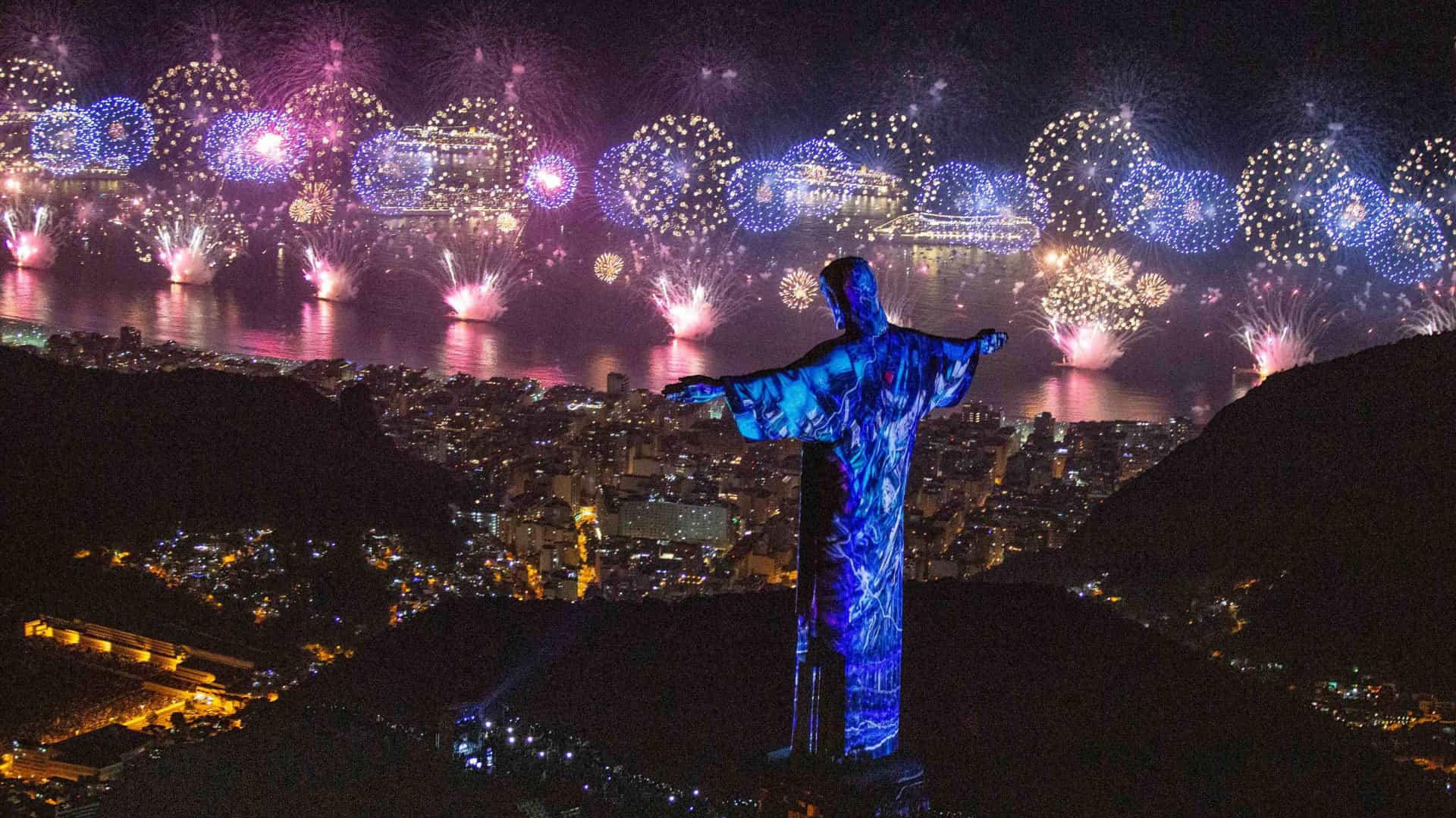 Capitais brasileiras se dividem sobre festas de réveillon