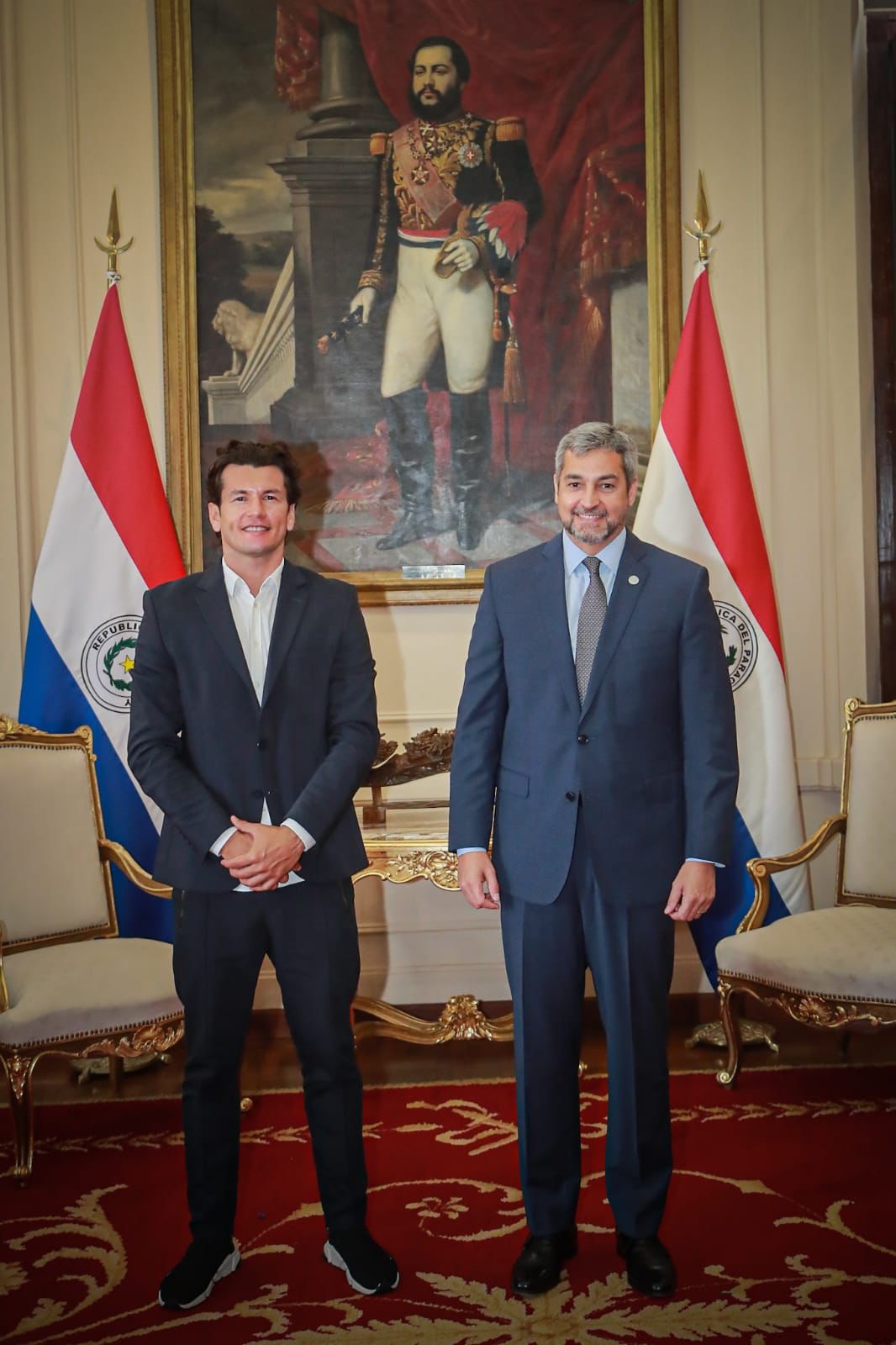 Nelson Haedo visitó al presidente en Palacio y lo invitó a su partido de despedida