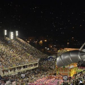 Prefeito espera mais informações para decidir se cancela réveillon e carnaval no Rio de Janeiro