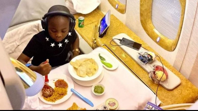 Muhammed Awal Mustapha, de 9 anos, o mais jovem bilionário do mundo