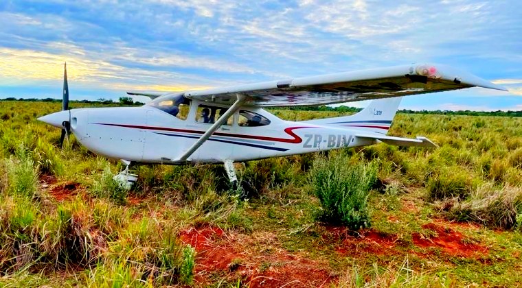 Avião roubado foi encontrado em uma fazenda em Concepción