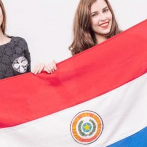 Becarias gemelas paraguayas en Taiwán participarán de un foro de artistas juveniles