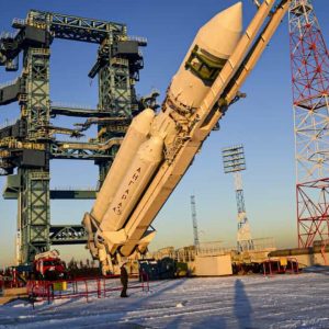 Lixo espacial russo voltou a entrar na Terra de forma descontrolada