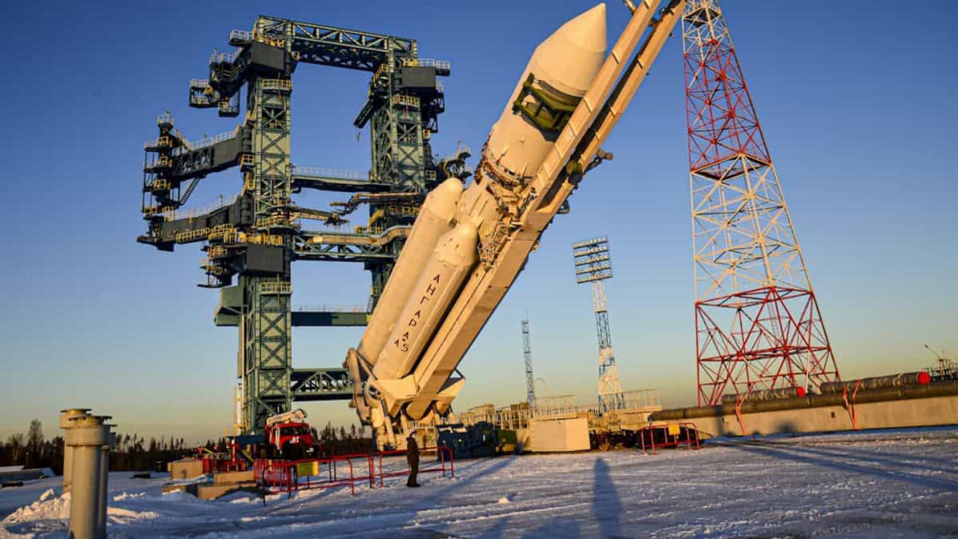 Lixo espacial russo voltou a entrar na Terra de forma descontrolada