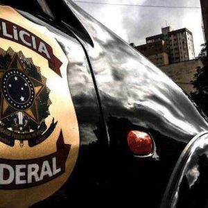 Carga de cocaína disfarçada em cartões é apreendida pela Polícia Federal