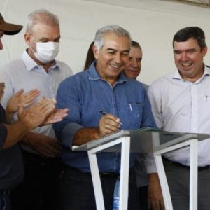 Governador assinou convênio para construir hospital em Coronel Sapucaia e entregou obras de infraestrutura