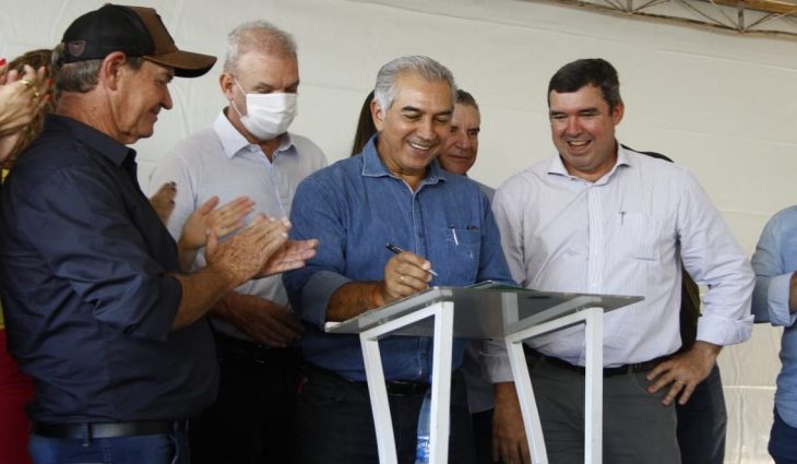 Governador assinou convênio para construir hospital em Coronel Sapucaia e entregou obras de infraestrutura