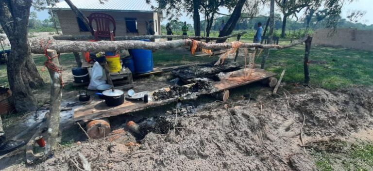 Desconocidos queman rancho de una estancia en Paso Barreto