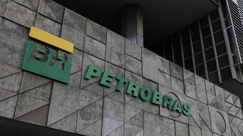 Petrobras tem desvalorização, na contramão das petroleiras globais