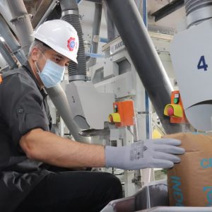 La INC moderniza su embolsadora en planta de Vallemí después de 50 años