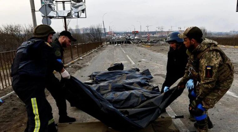 Fuerzas ucranianas recuperan ciudad de Bucha: hallan cientos de cadáveres de civiles