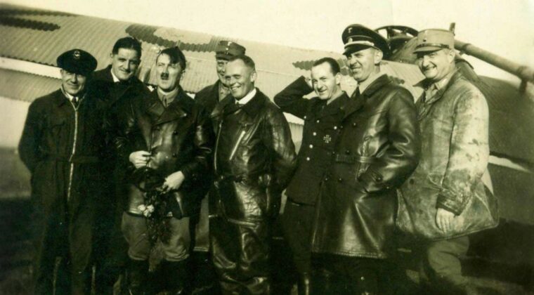 “No puedo aguantarlo”: testimonio del piloto de Hitler sobre los últimos días del líder nazi antes de su suicidio￼