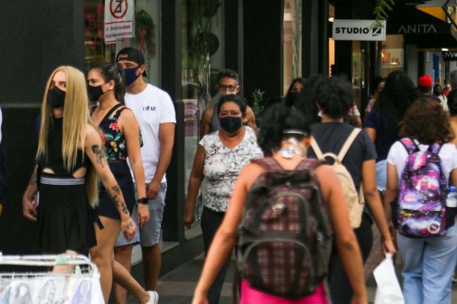 Após decreto do fim do uso das máscaras, MS tem queda de 72% no número de mortes por Covid￼