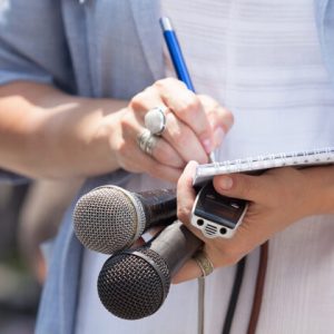 Día del Periodista: debatirán amenazas a la profesión