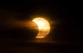 Eclipse total de luna, esta noche cerca de las 22 horas. Su máximo se dará cerca de la media noche.