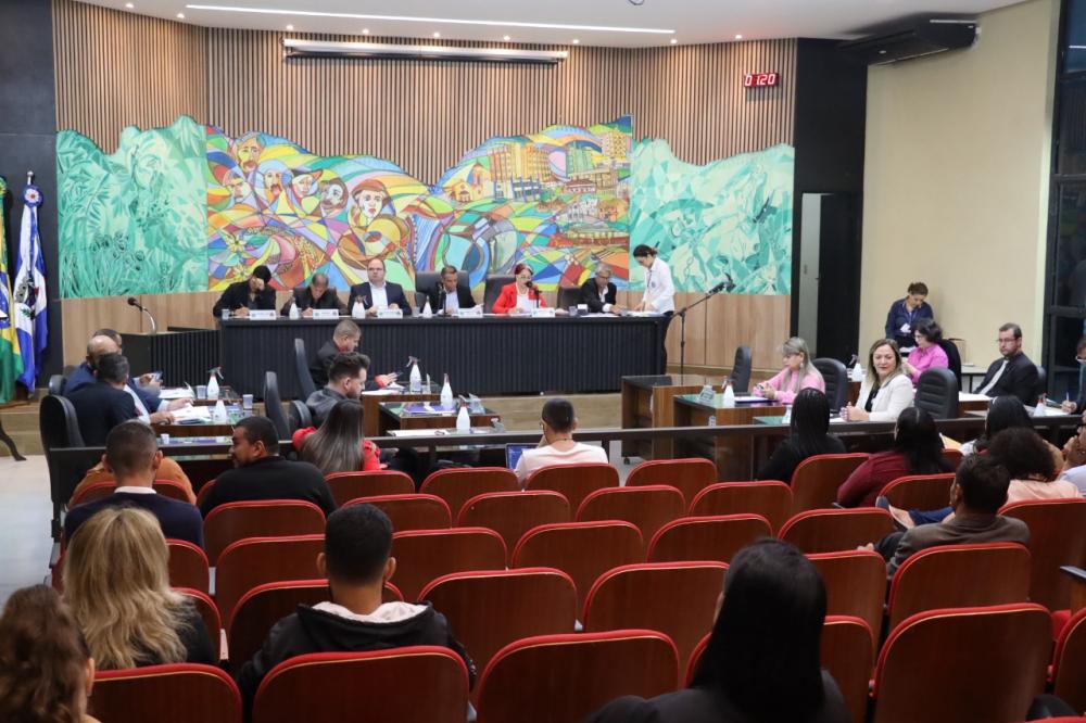 Vereadores votam alteração de lei que autoriza transporte por aplicativos em Ponta Porã