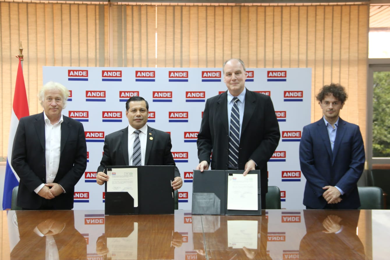 ANDE y Atome Paraguay S.A. suscriben contrato de prestación de servicios para instalación de planta en el país￼