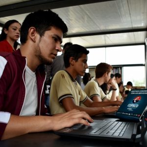 Uso de internet en Paraguay llega al 77% de la población según datos del 2021￼