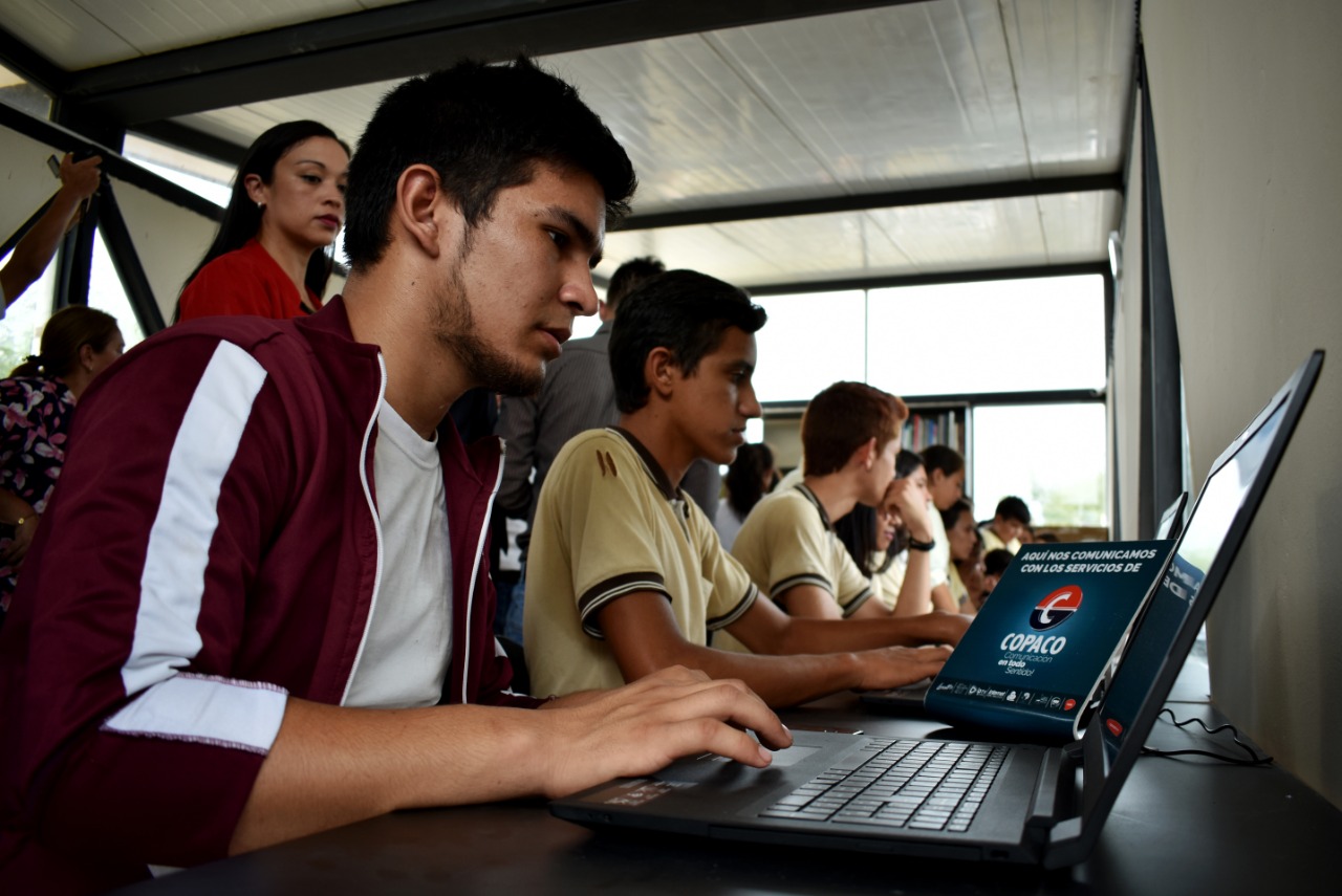 Uso de internet en Paraguay llega al 77% de la población según datos del 2021￼