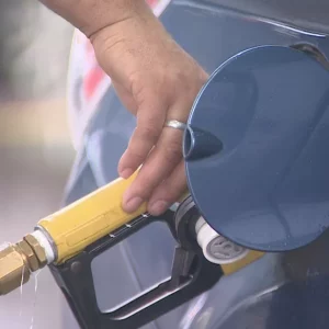 Onde a gasolina é mais cara no país? Veja comparativo de preços por estado￼