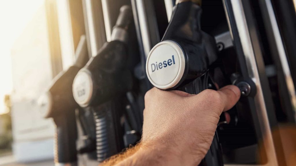 Diesel já custa mais que gasolina em postos de combustível