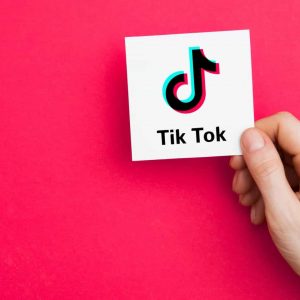 Justiça manda TikTok retirar do ar conteúdo impróprio para menos de 18 anos