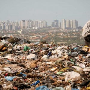 Pobreza recorde acentua desigualdades no Brasil; veja por estado