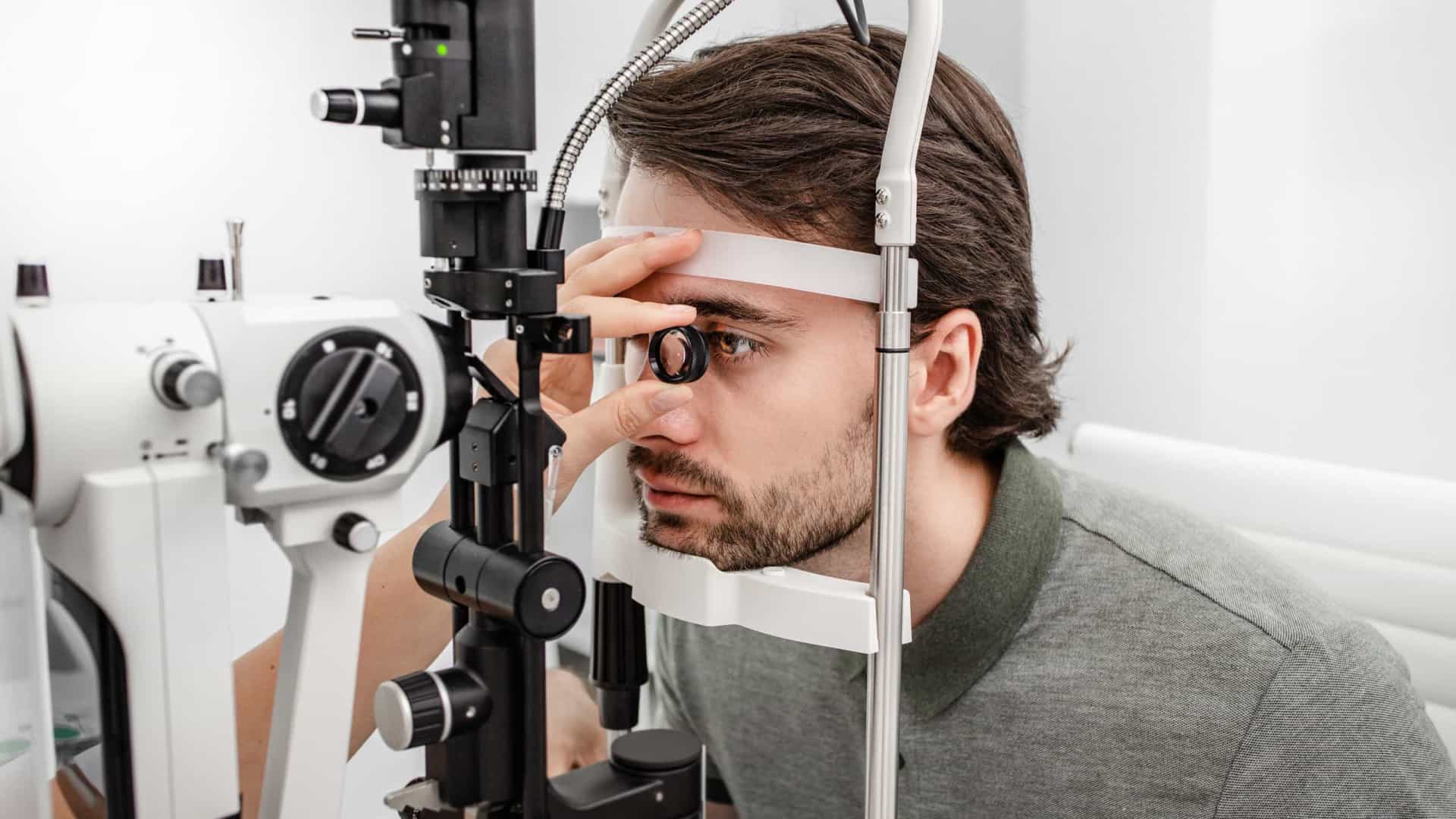 Um quarto dos brasileiros não vai ao oftalmologista, indica pesquisa