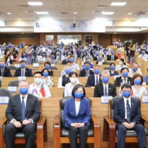 Egresan casi 100 estudiantes de la Universidad Politécnica Taiwán-Paraguay