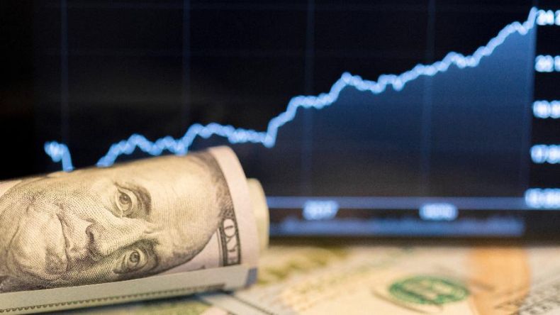Dólar sigue su escalada y hay nerviosismo en sectores de la economía