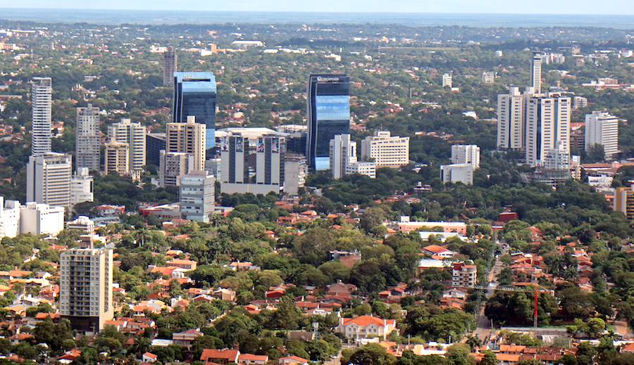 Paraguay enfrenta varios riesgos derivados de factores globales adversos, según el FMI