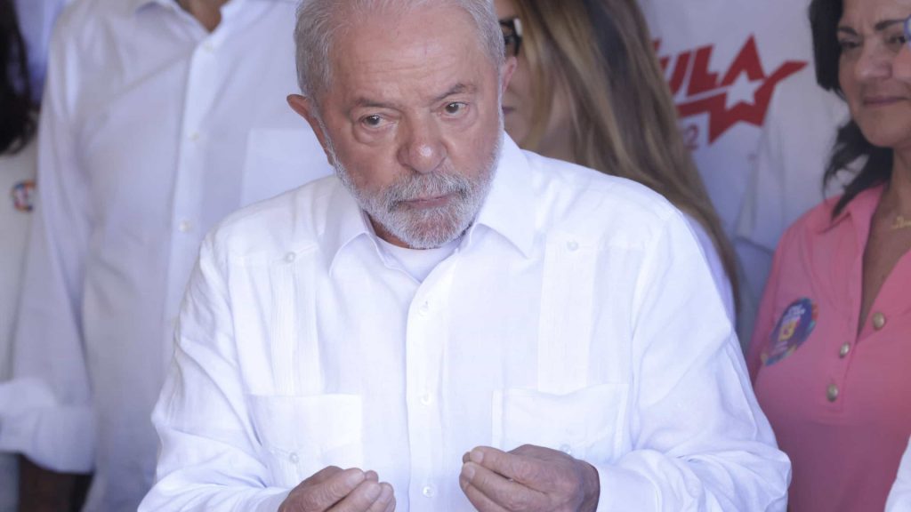 Lula assume seu terceiro mandato no dia 1° em sessão do Congresso