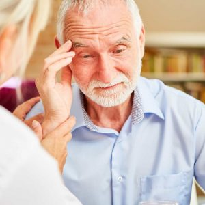 Sinais de demência que muitas vezes são considerados ‘normais’ em idosos