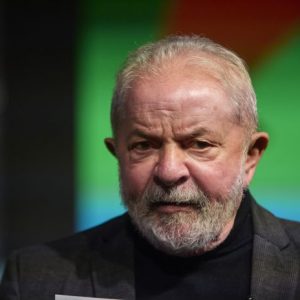 Lula dice a ruralistas que no hay rivalidad entre reindustrialización y exportadores de commodities