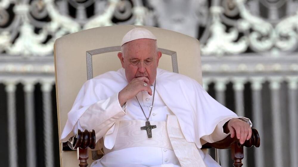 Papa Francisco está bien y los controles son buenos tras la operación