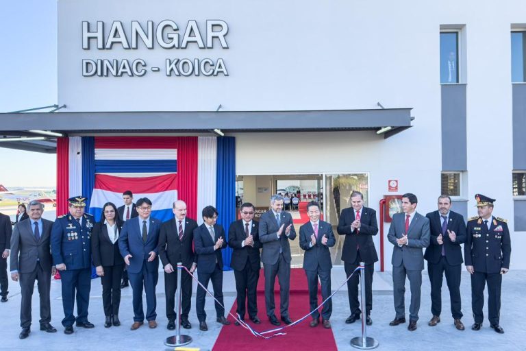 Gobierno inaugura hangar con apoyo de Corea para la capacitación de profesionales