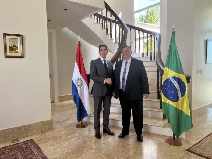 Ministros de Paraguay y Brasil acuerdan afianzar cooperación e intercambio de inteligencia