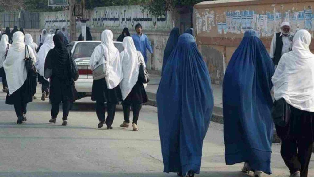 Taleban não vê limites a seu domínio e não pretende desfazer a proibição à educação feminina