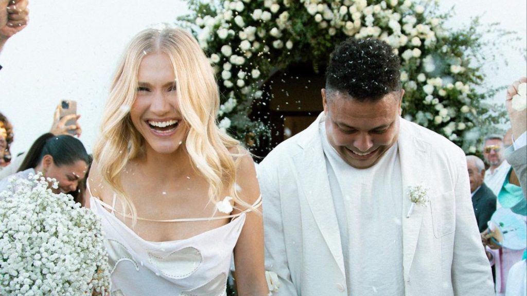 Ronaldo Nazário e Celina Locks celebram casamento em Ibiza