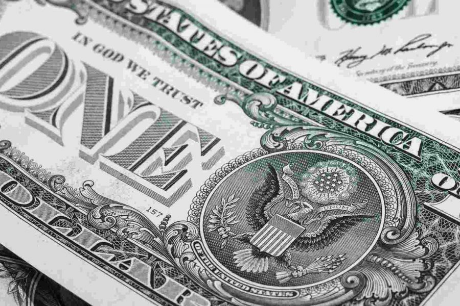 El dólar arranca la semana con suba y preocupa por su onda expansiva
