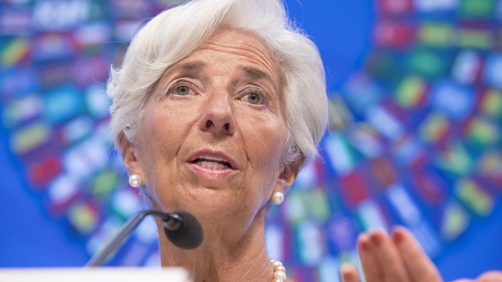 Recuperação econômica pode ser destruída em uma semana em função de guerras, diz Lagarde