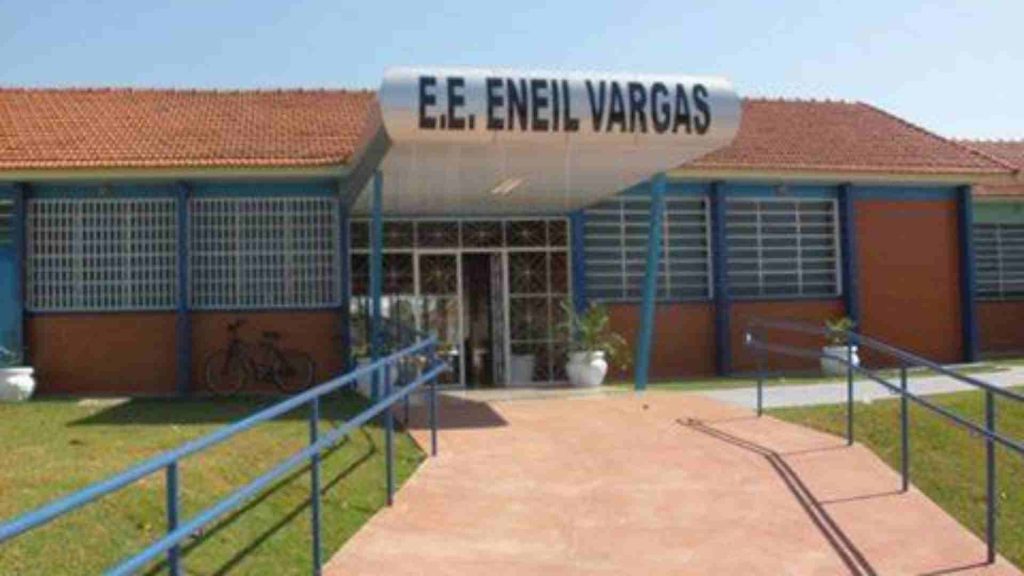 Contrato firmado em fevereiro para reforma de escola em Coronel Sapucaia vai a R$ 8 milhões