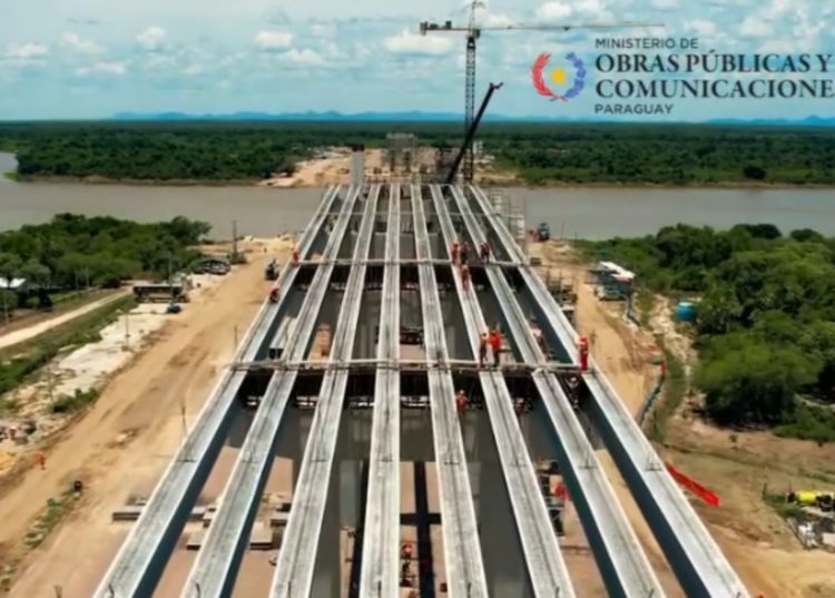 Puente de la Bioceánica tiene 43,6% de ejecución en ambas márgenes del río Paraguay