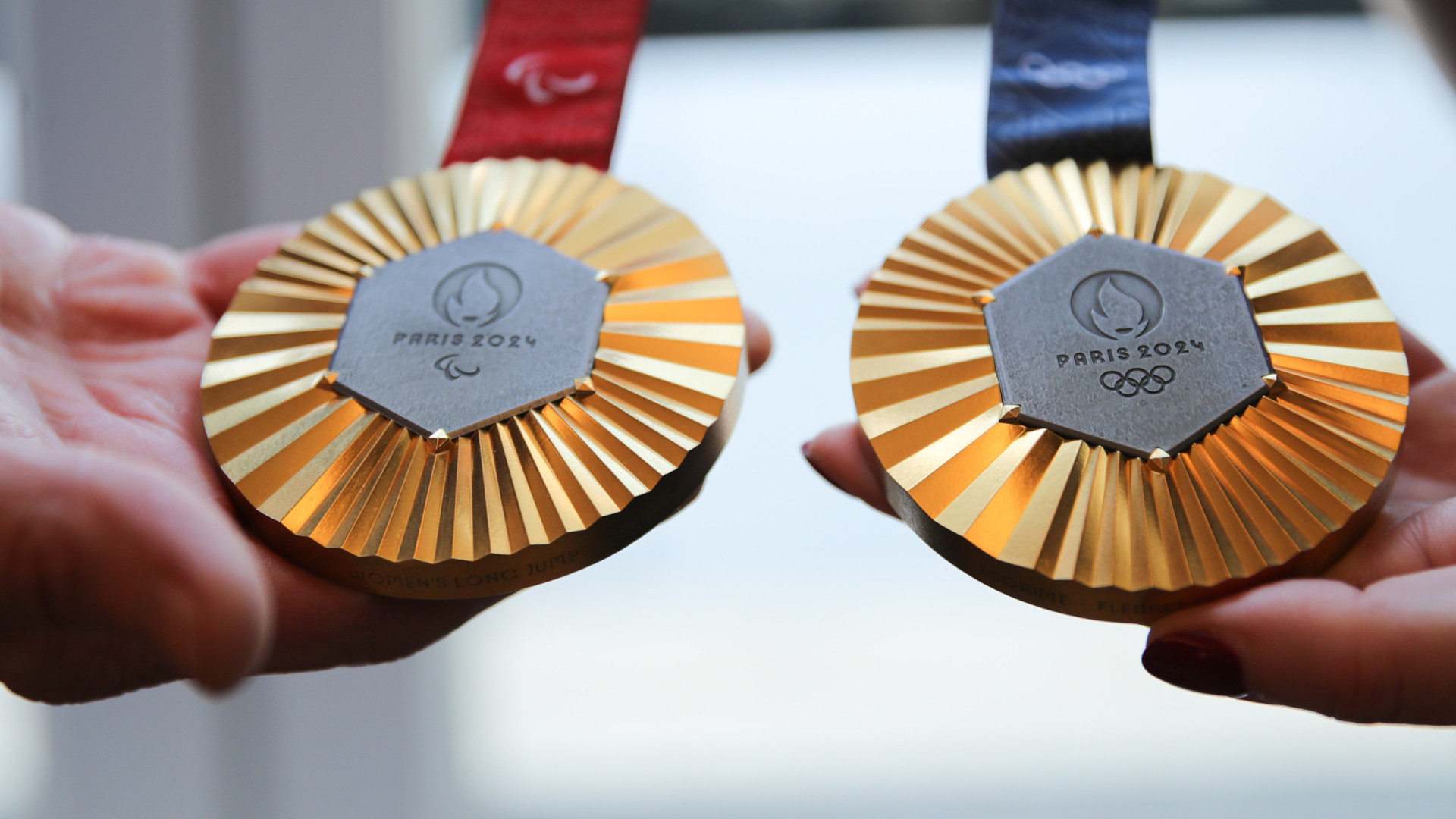 Medalhas dos Jogos Olímpicos de Paris-2024 terão pedaços da Torre Eiffel