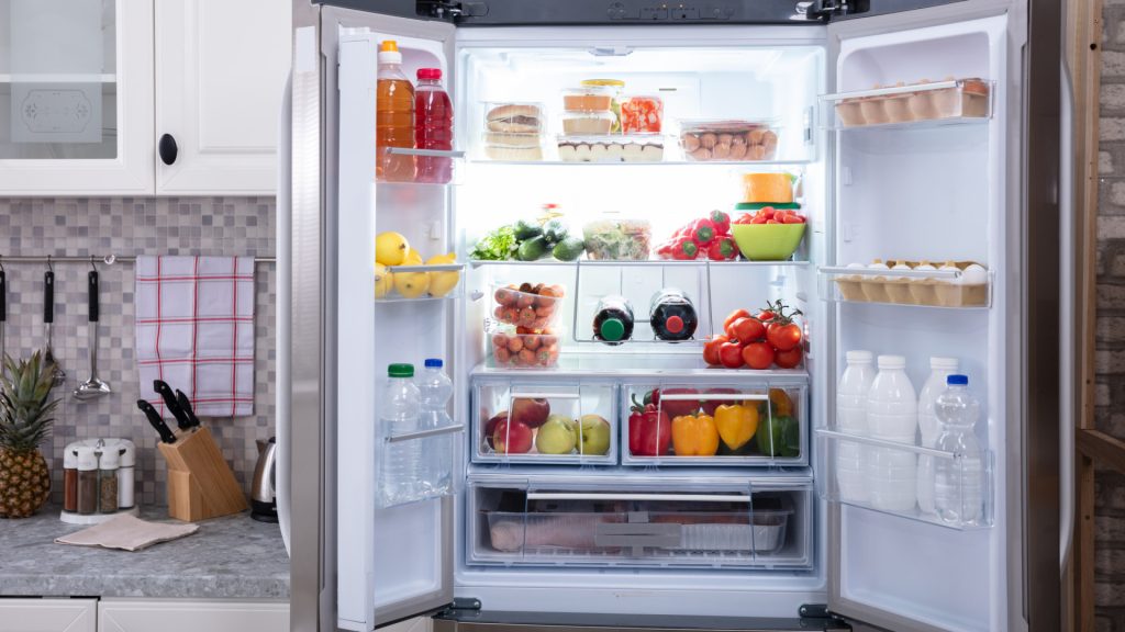Quanto tempo duram os alimentos na geladeira? Confira!