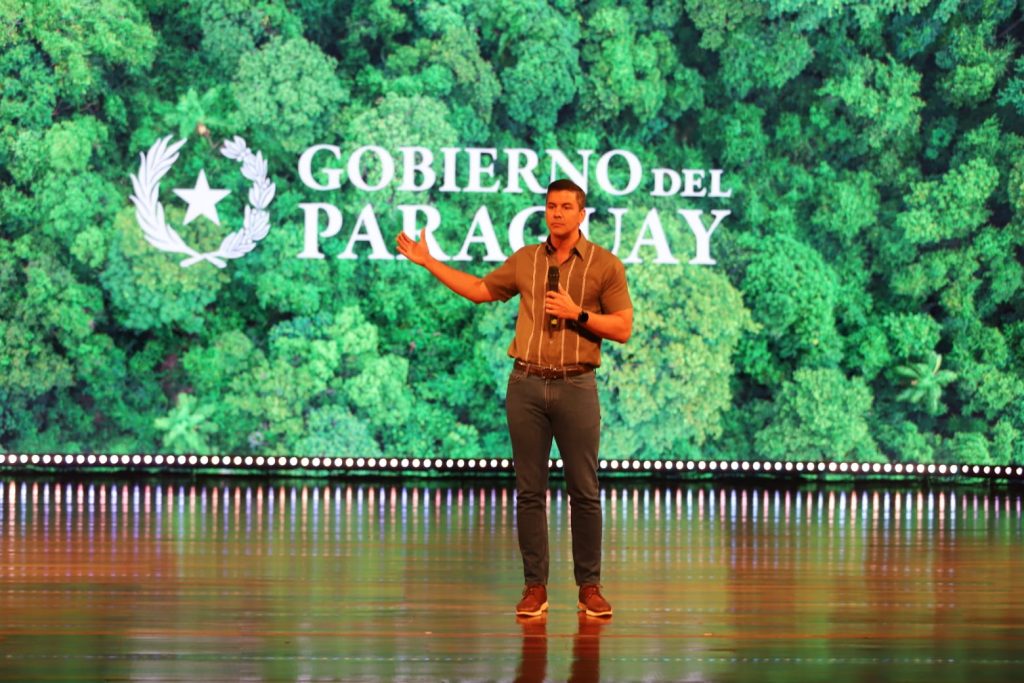 Peña resalta que visor de bosques contribuirá para “defender nuestro modelo productivo”