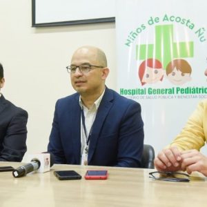 Hospital Acosta Ñu es el primer hospital de Salud Pública que realiza cirugía de escoliosis a población infanto- juvenil